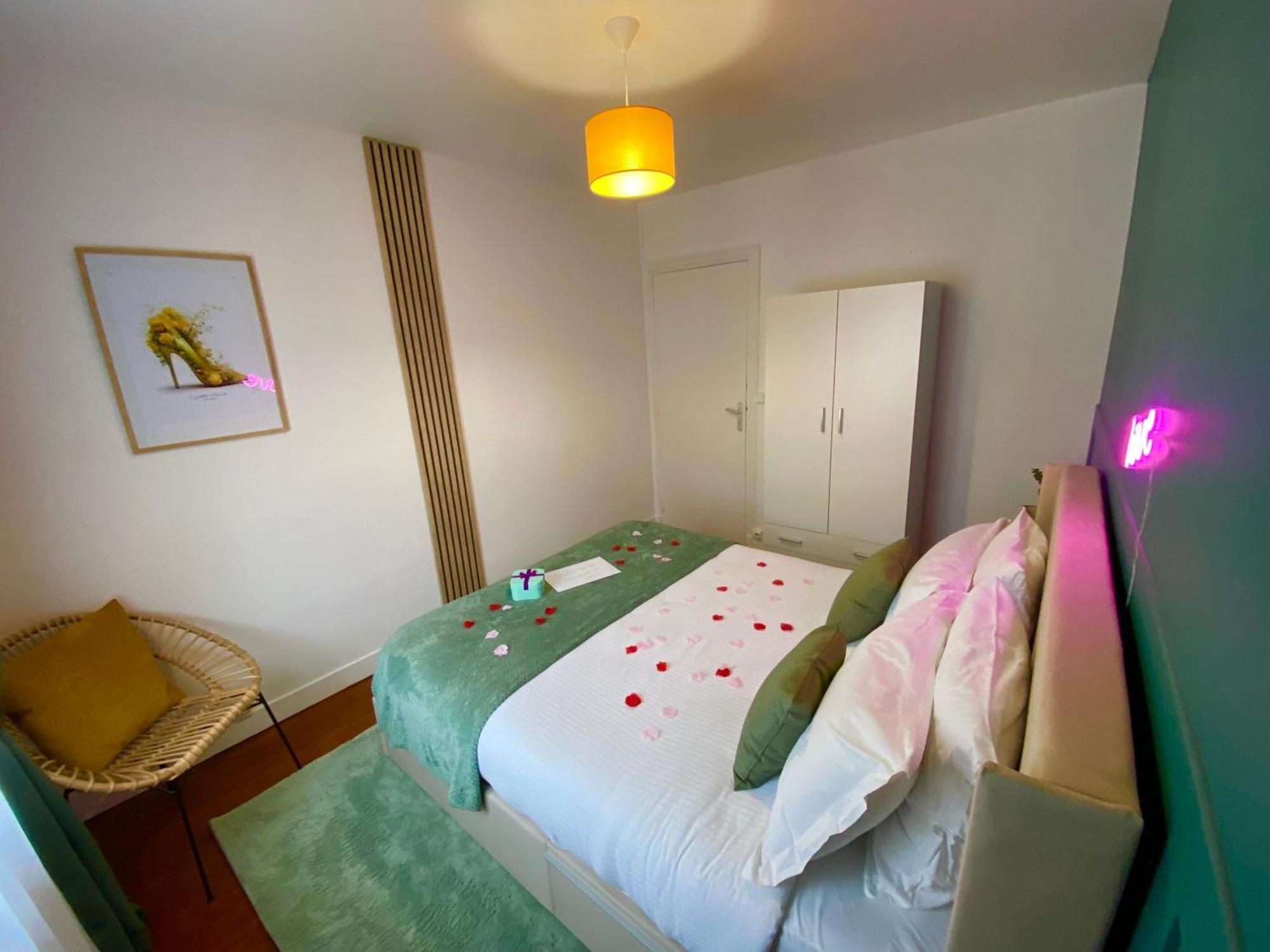 Апартаменти Le Cocon De La Tour -Vip-Compiegne-Hyper Centre Екстер'єр фото
