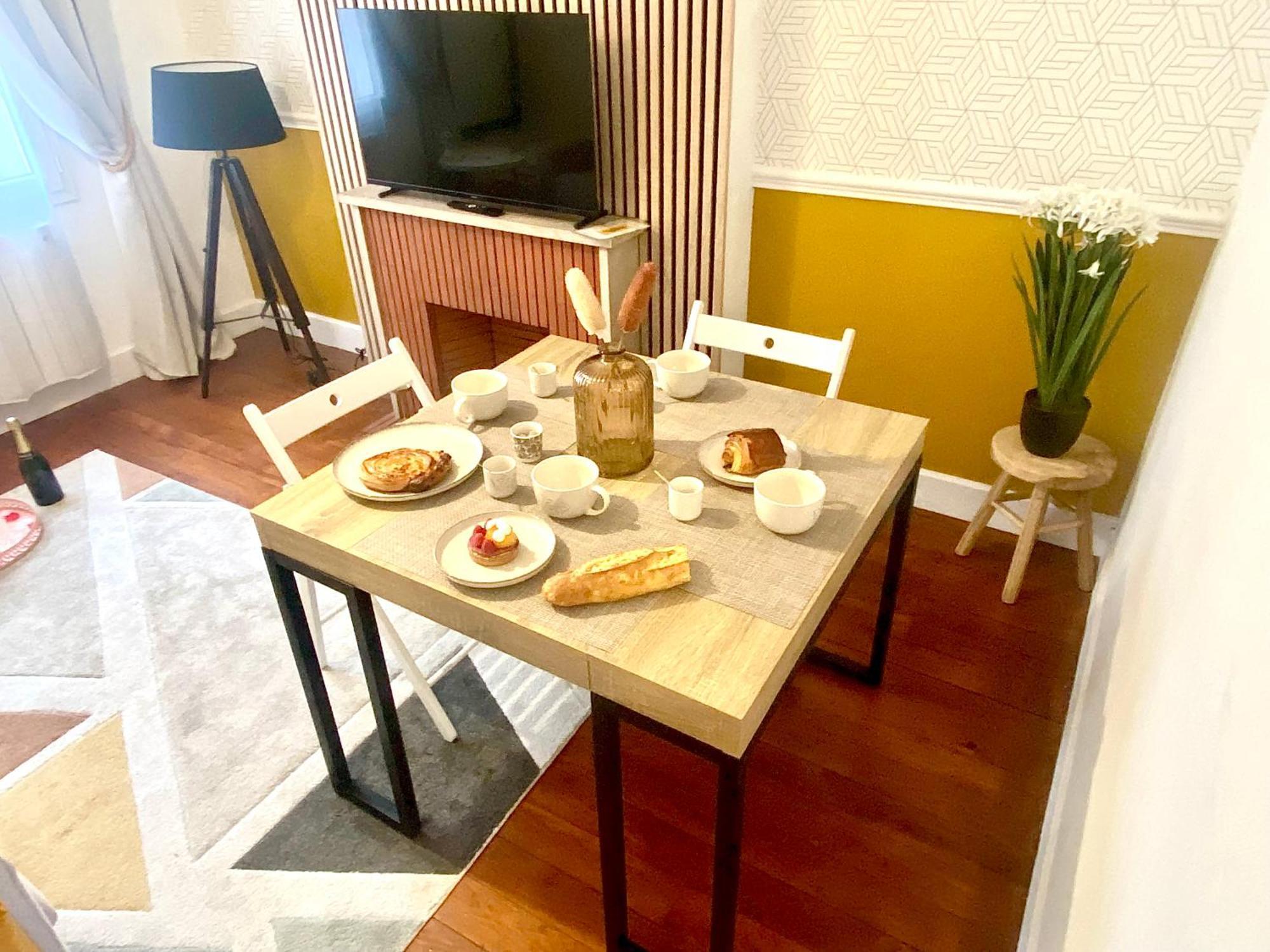 Апартаменти Le Cocon De La Tour -Vip-Compiegne-Hyper Centre Екстер'єр фото