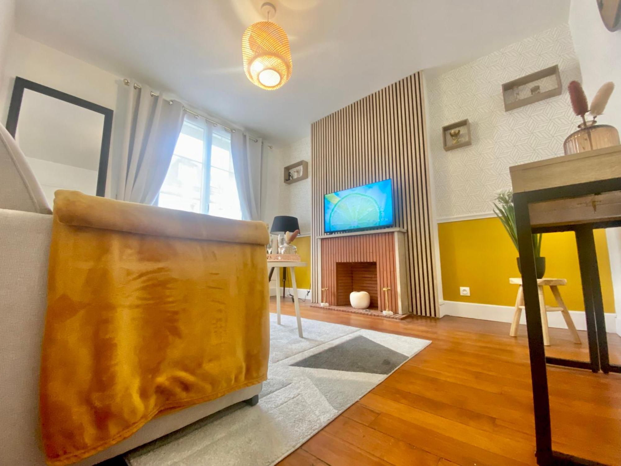 Апартаменти Le Cocon De La Tour -Vip-Compiegne-Hyper Centre Екстер'єр фото